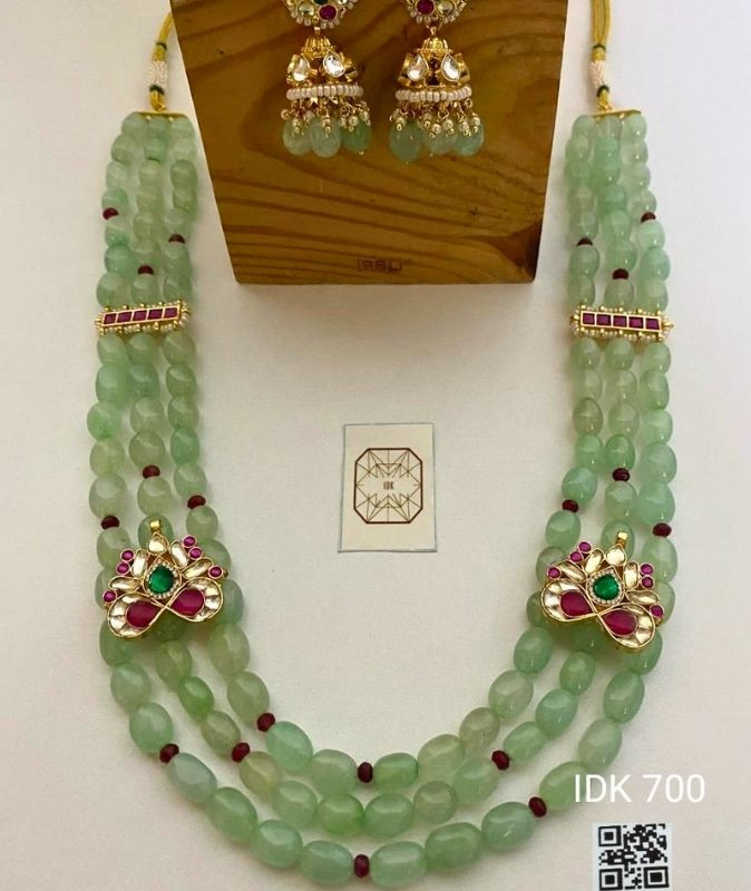 Aarohi Green Kundan Beaded Necklace Set