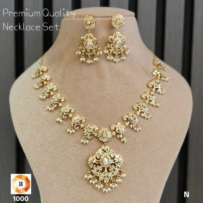 Regal Pearl Filigree Necklace Set