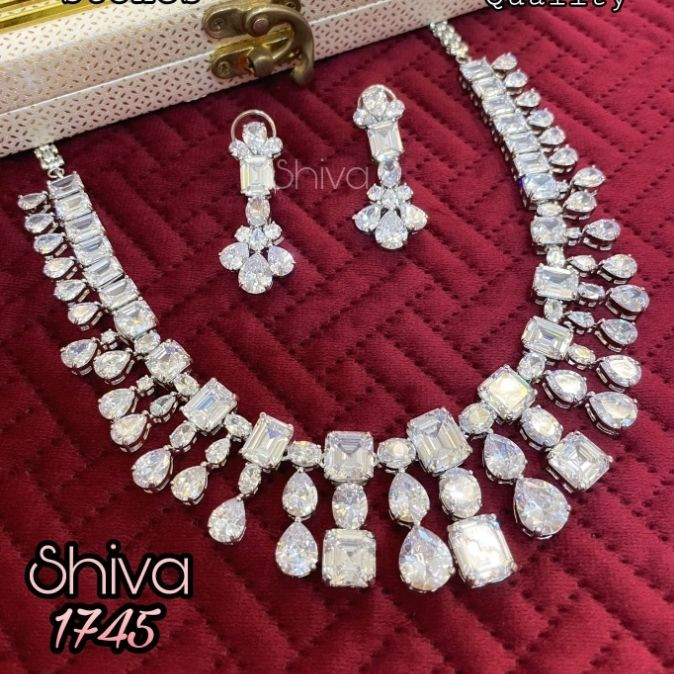 Celeste Royale Stone Necklace Set