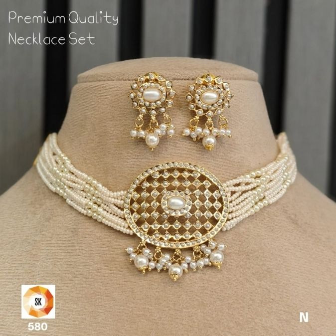 Pearl Lattice Medallion Choker Necklace Set