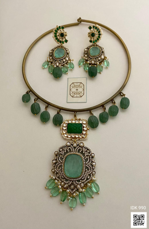 Eira Emerald Green Stone Choker Necklace Set