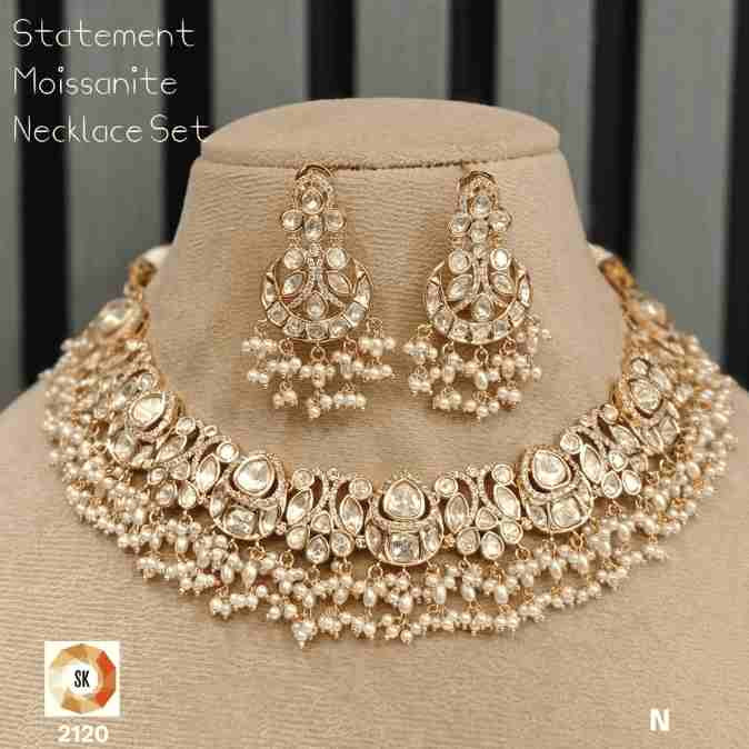 Anvika Pearl Moissanite Choker Necklace Set