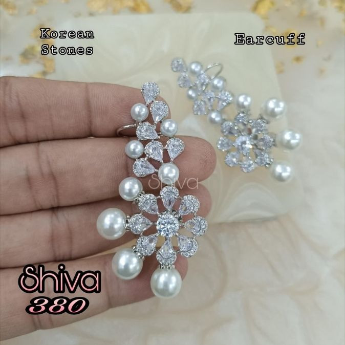 Pearl Bloom Korean Stone Earcuff